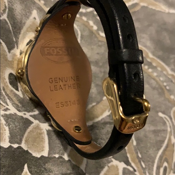 Fossil Watch - Picture 2 of 3